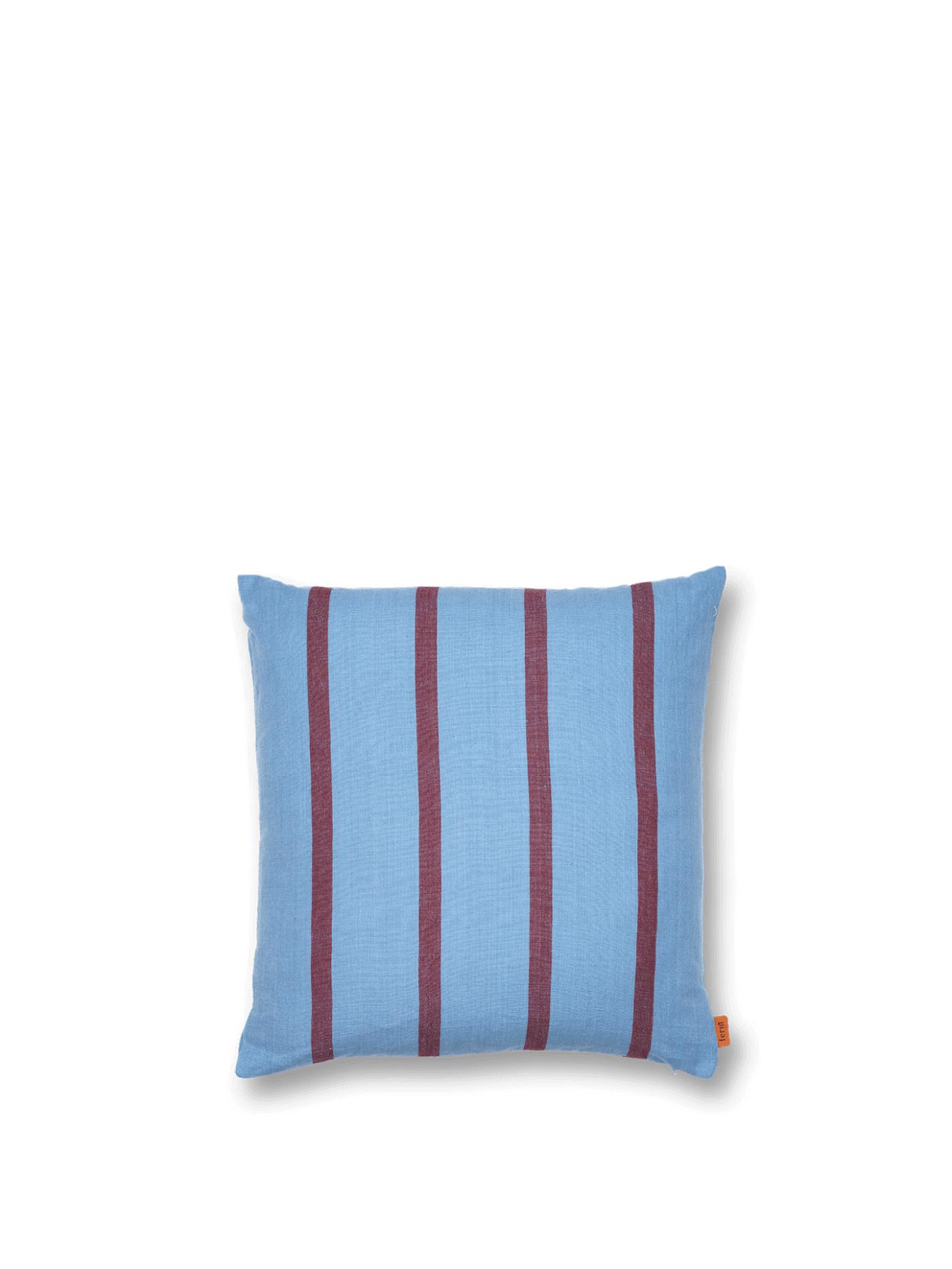 Grand Cushion – Faded Blue/Burgundy Cushions