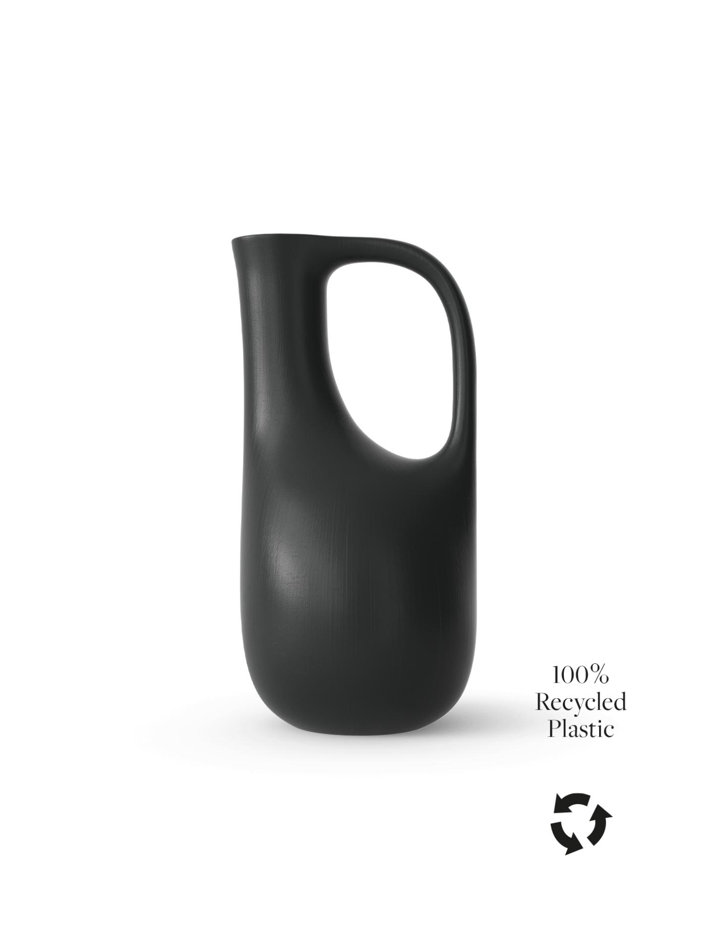 Liba Watering Can – Black Outdoor Accessories